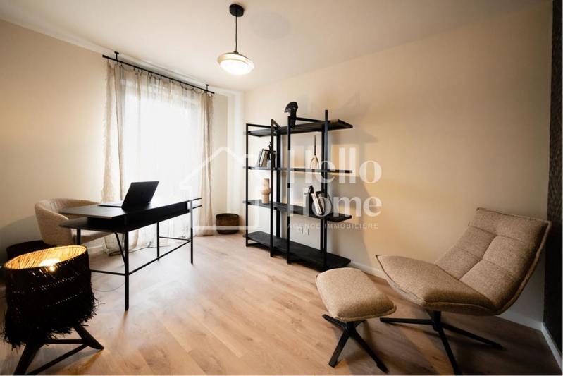 Maison traditionnelle - 95 m² - 4 pièces