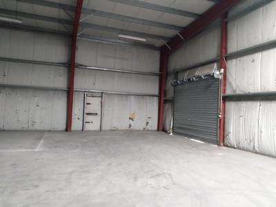 Local d'activité / Entrepôt - 1 250 m²