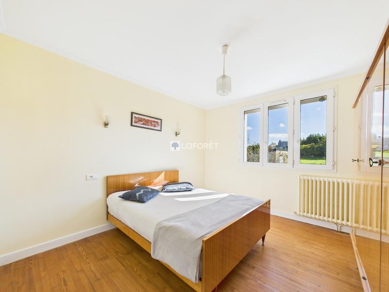 Maison - 224 m² - 9 pièces