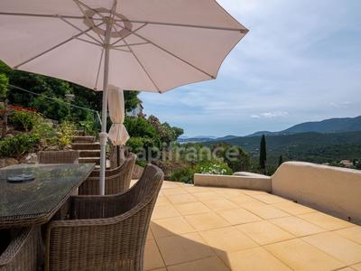 Maison - 157 m² - 7 pièces