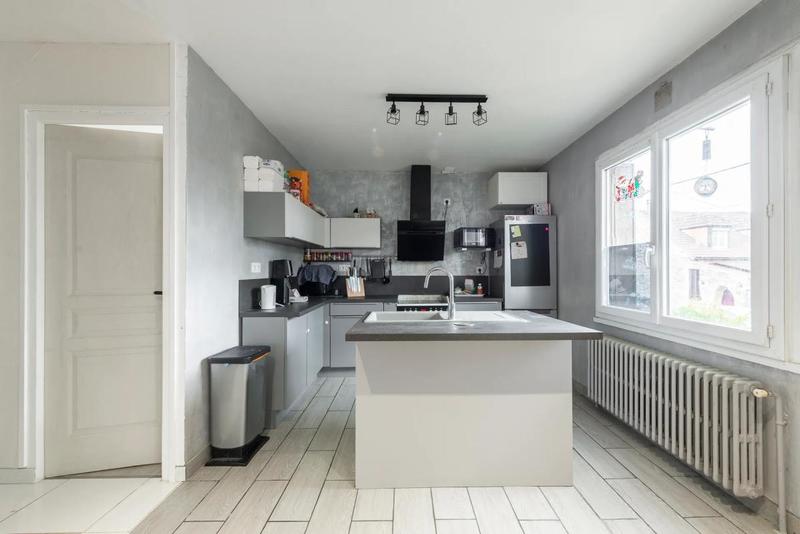 Maison de village - 94 m² - 5 pièces