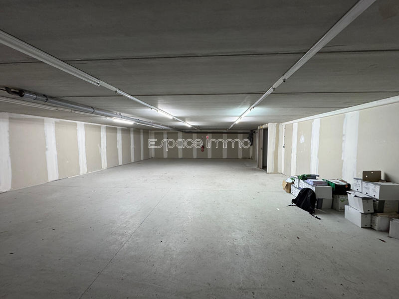 Local commercial - 227 m²