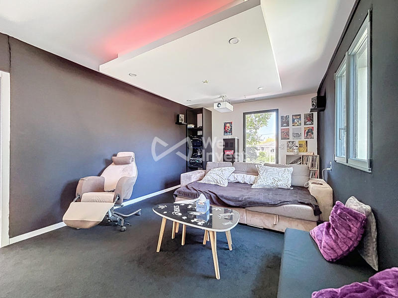 Villa - 220 m² - 5 pièces