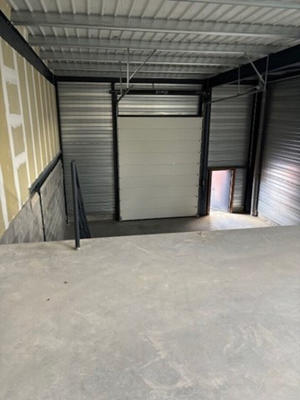 Local d'activité / Entrepôt - 171 m²