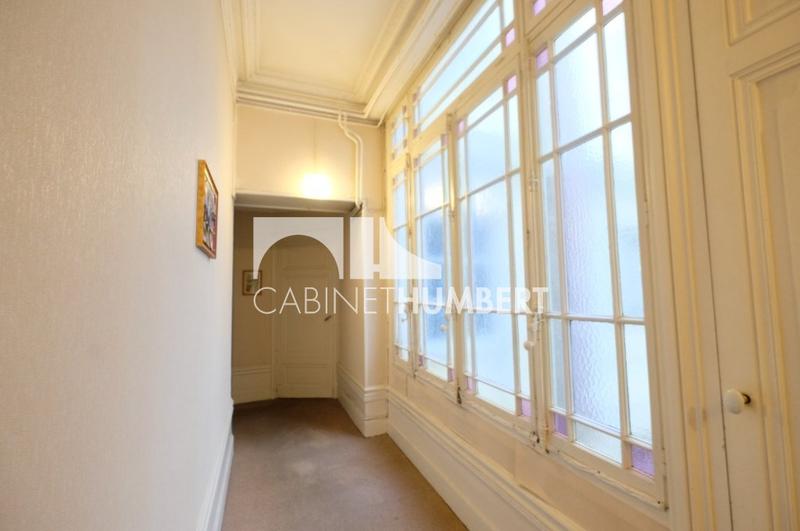 Appartement - 231 m² - 7 pièces