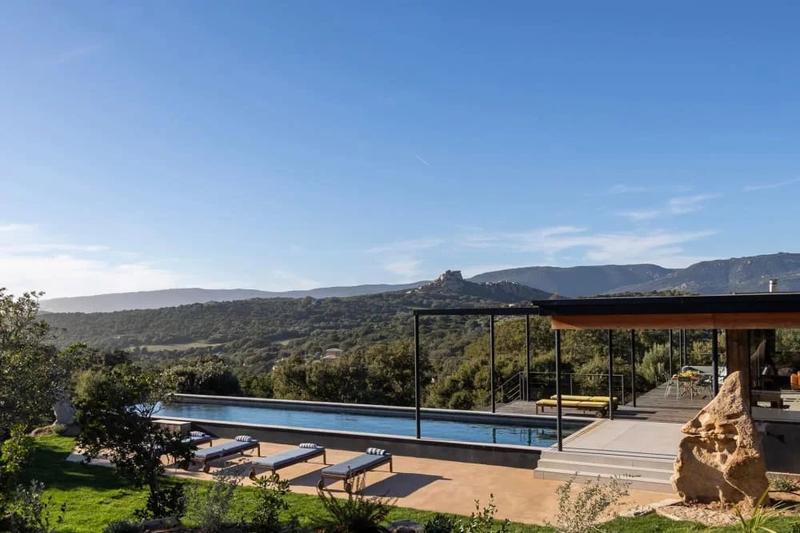 Maison - 180 m² - 6 pièces