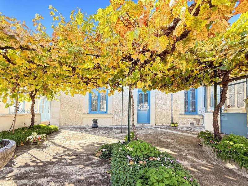 Maison - 94 m² - 8 pièces