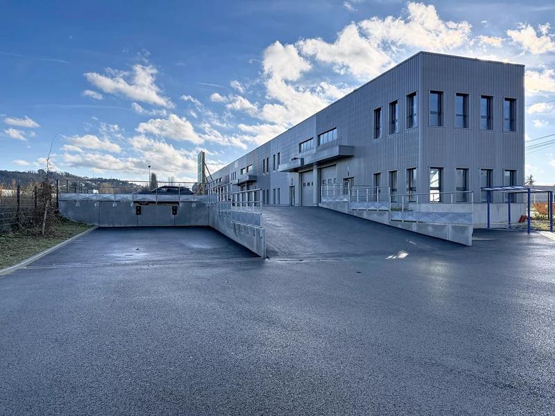 Bureau - 319 m² - 1 pièce