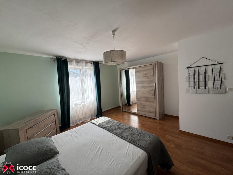 Maison - 196 m² - 6 pièces