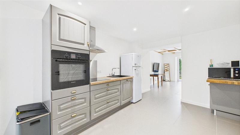 Maison de ville - 235 m² - 7 pièces