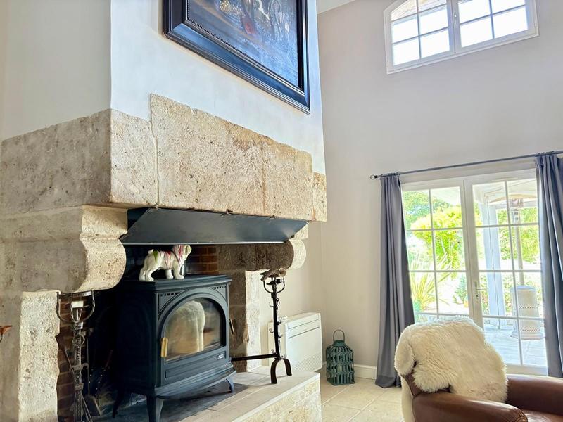 Maison - 400 m² - 8 pièces