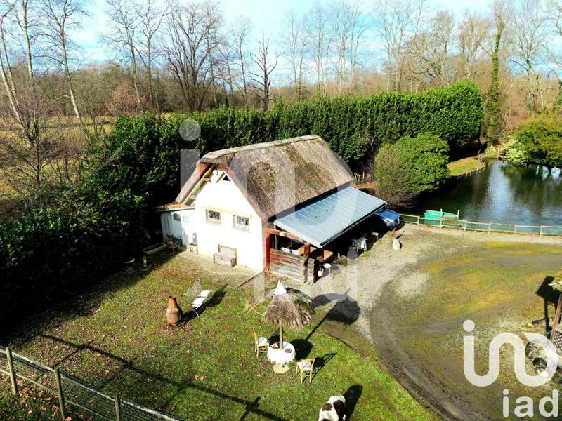 Maison - 14 650 m² - 2 pièces