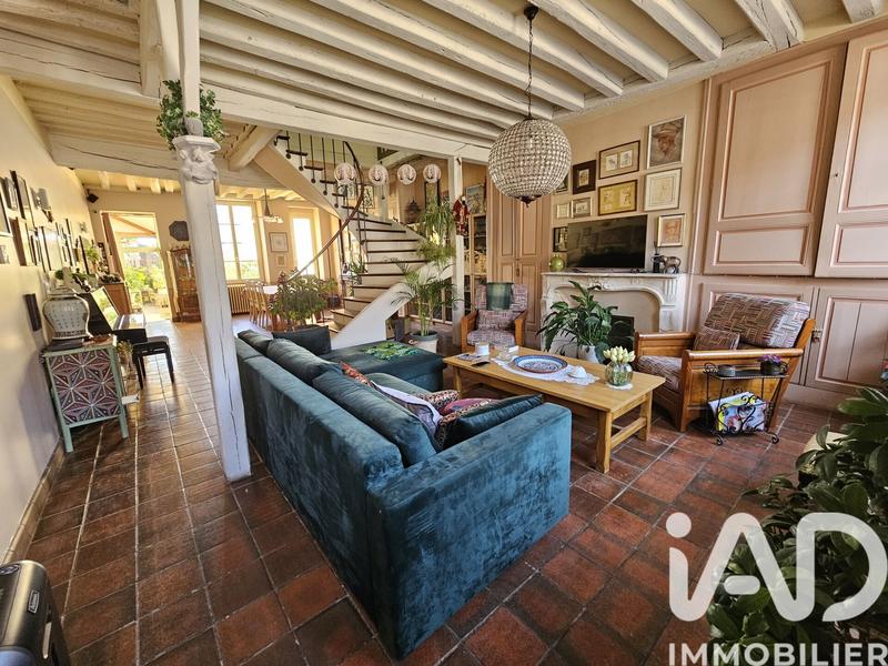 Maison - 214 m² - 6 pièces