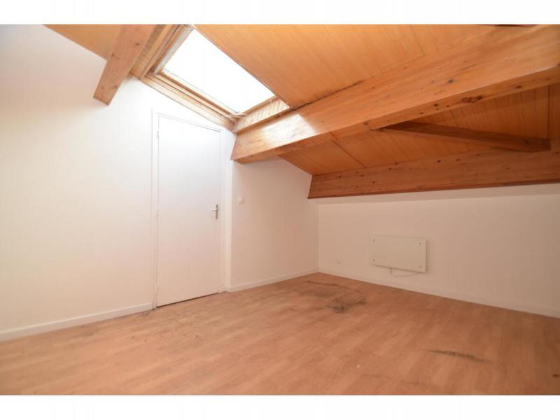 Appartement - 217 m² - 10 pièces