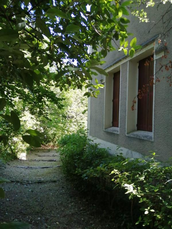 Maison - 240 m² - 9 pièces