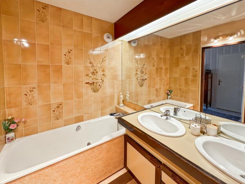 Appartement - 100 m² - 4 pièces