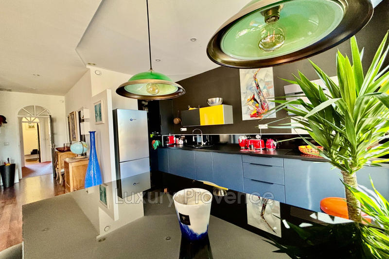 Appartement - 85 m² - 3 pièces