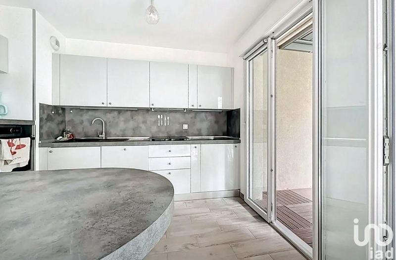 Appartement - 80 m² - 4 pièces