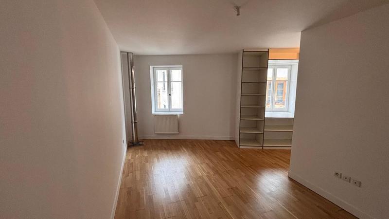 Immeuble - 175 m² - 6 pièces