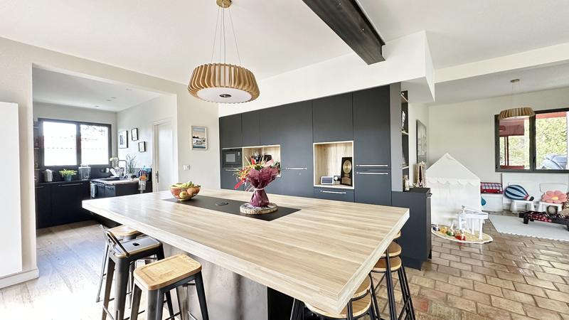 Maison contemporaine - 153 m² - 7 pièces