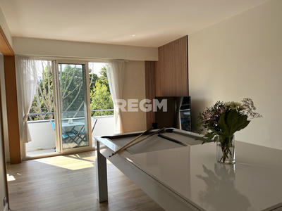 Appartement - 92 m² - 5 pièces