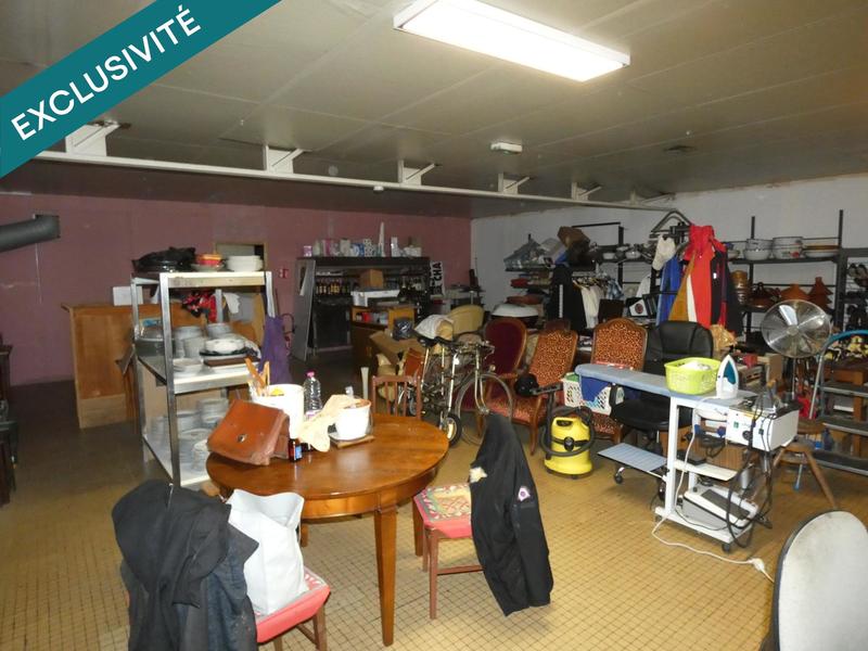 Local commercial - 2 200 m² - 8 pièces