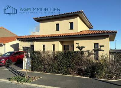 Villa - 104 m² - 4 pièces