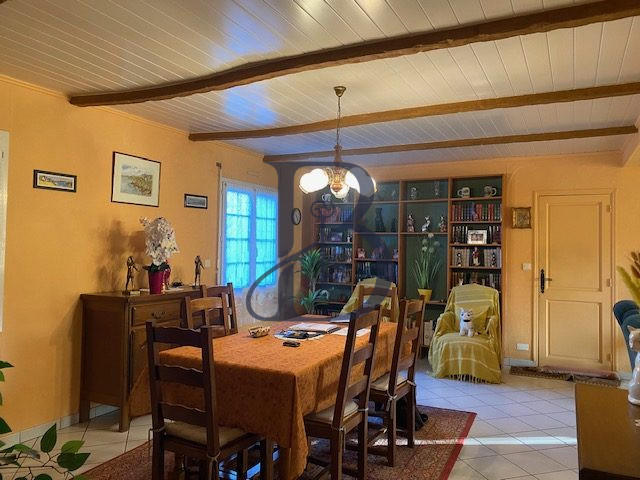 Maison - 167 m² - 6 pièces