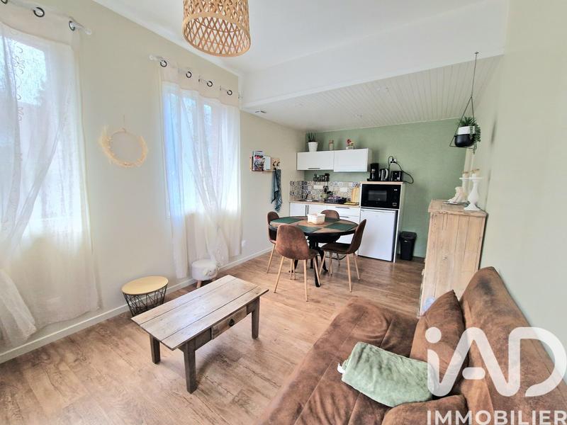 Maison - 267 m² - 10 pièces