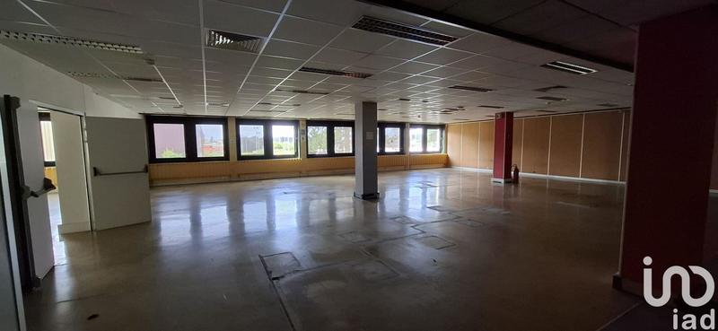 Local commercial - 4 000 m²