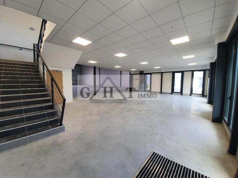 Entrepôt - 1 281 m²
