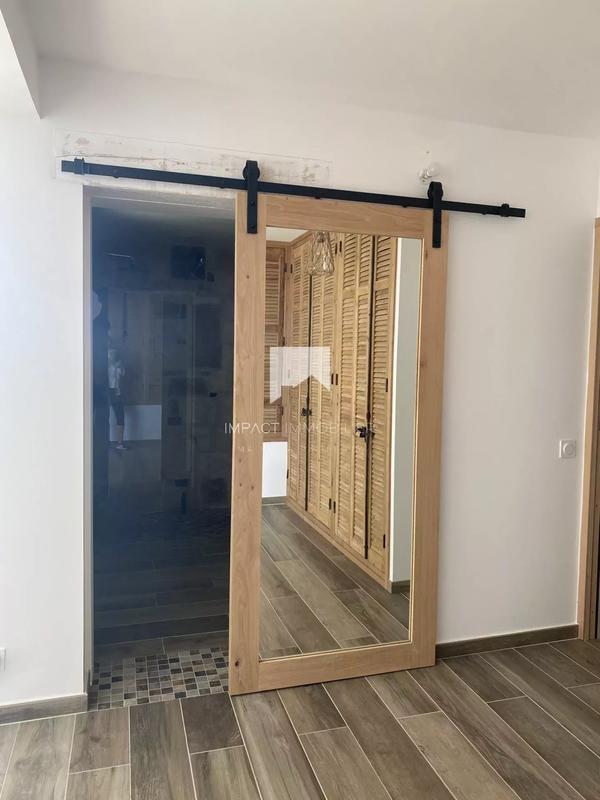 Maison - 241 m² - 6 pièces