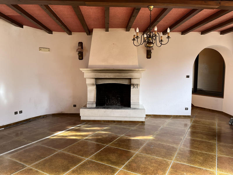 Villa - 211 m² - 8 pièces