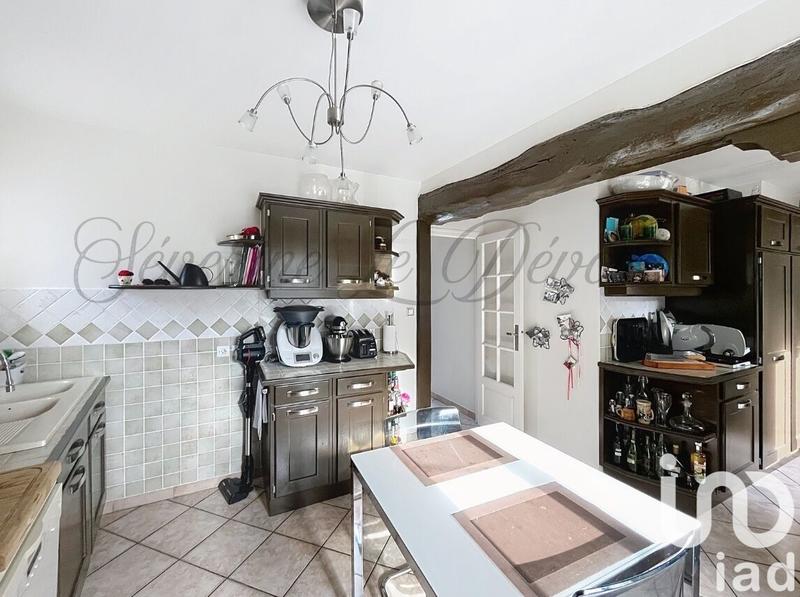 Maison - 215 m² - 9 pièces