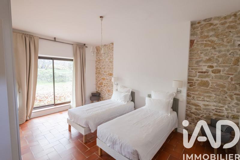 Château - 800 m² - 17 pièces