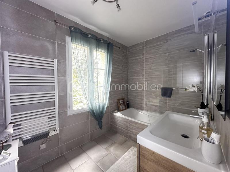 Maison traditionnelle - 170 m² - 6 pièces