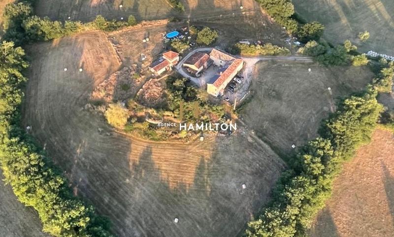 Propriété - 282 m² - 11 pièces