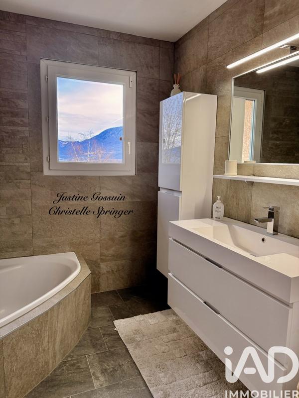 Maison - 117 m² - 5 pièces