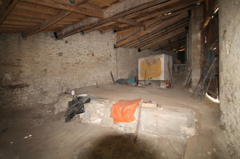 Maison en pierre - 200 m² - 4 pièces