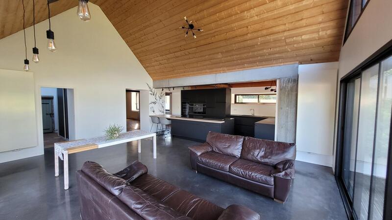 Maison - 232 m² - 8 pièces