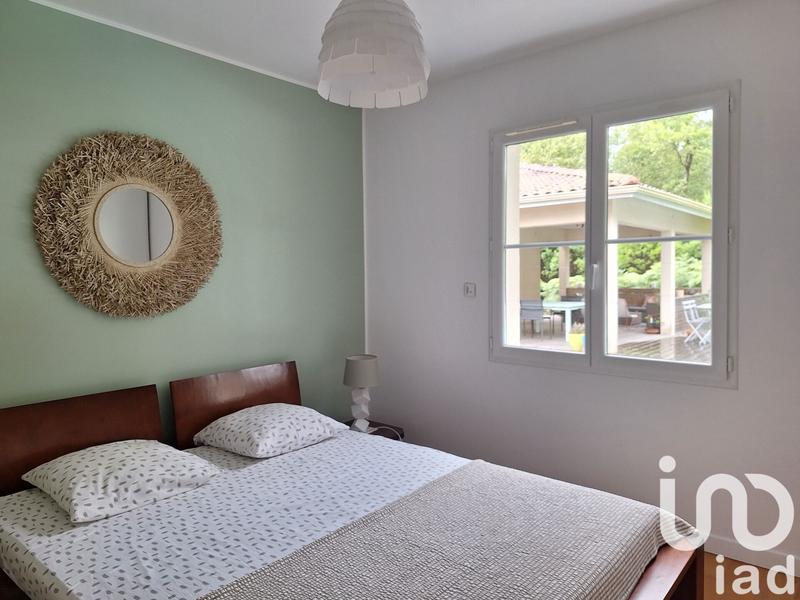 Maison - 250 m² - 8 pièces