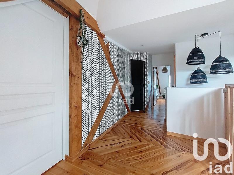 Maison - 252 m² - 9 pièces