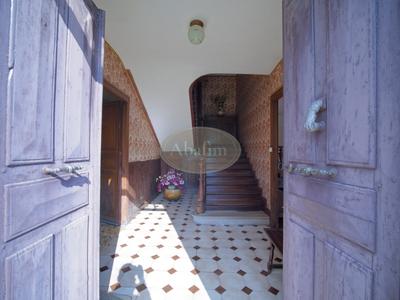 Maison - 350 m² - 12 pièces