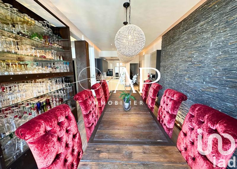 Appartement - 161 m² - 5 pièces