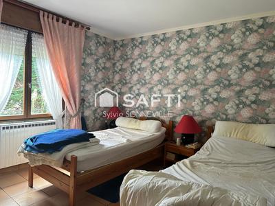 Maison - 90 m² - 5 pièces