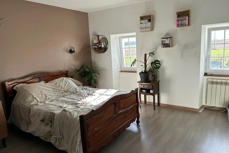 Maison - 205 m² - 9 pièces