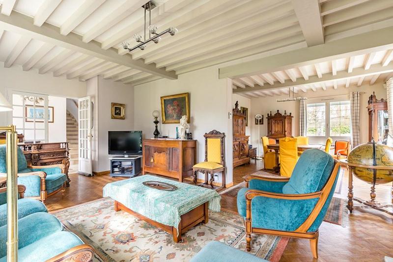 Maison - 216 m² - 6 pièces