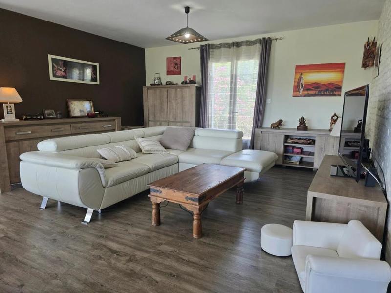 Maison - 207 m² - 9 pièces