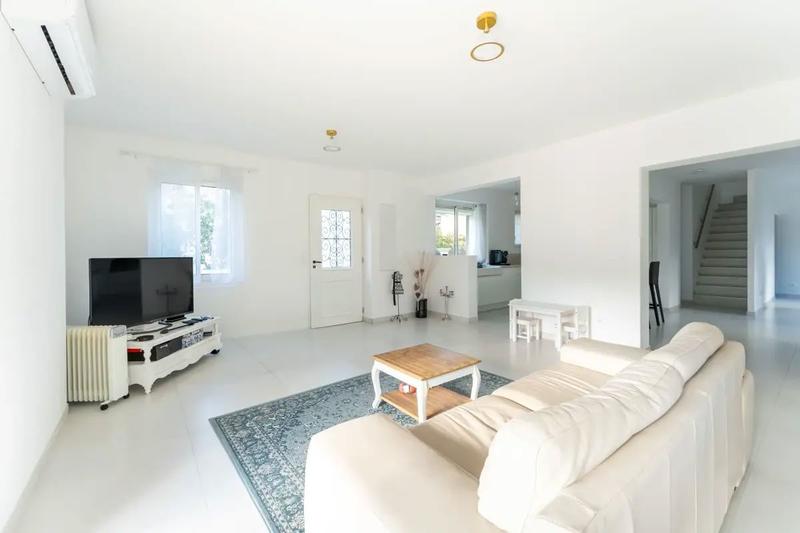 Maison de ville - 220 m² - 8 pièces