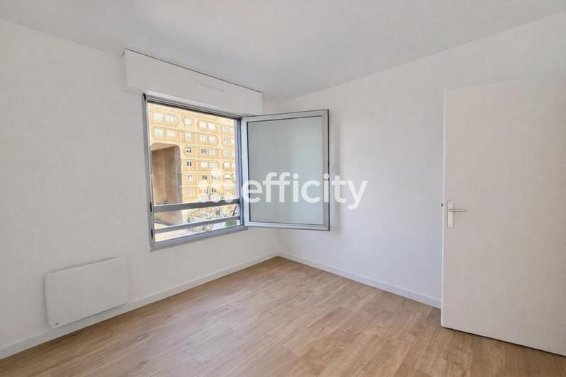 Appartement - 92 m² - 4 pièces